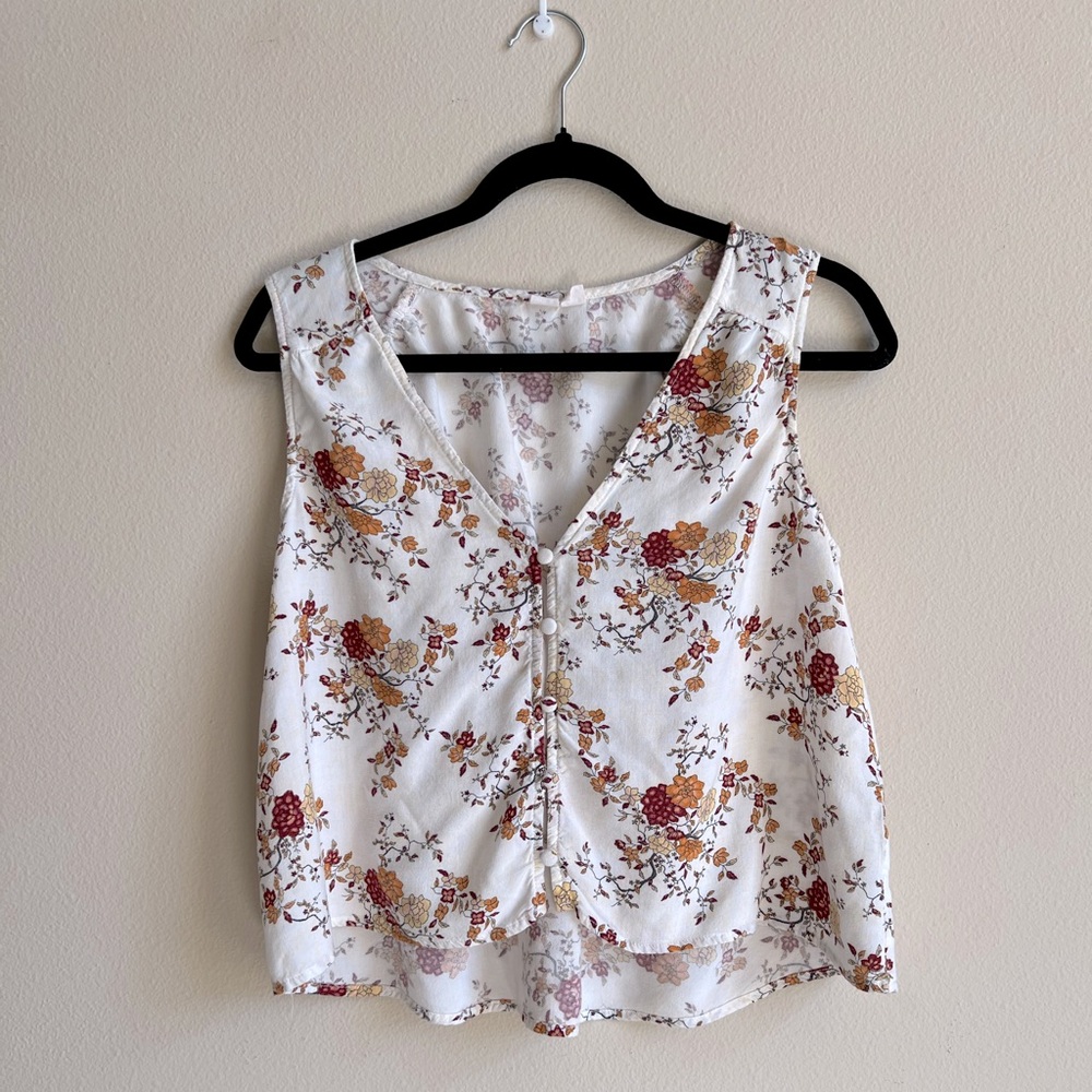 Melrose and market flow button up